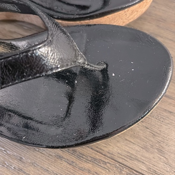 [Ugg] Australia Natassia Black Patent Leather Comfort Slip-On Wedges Women’s 10 - Picture 9 of 12